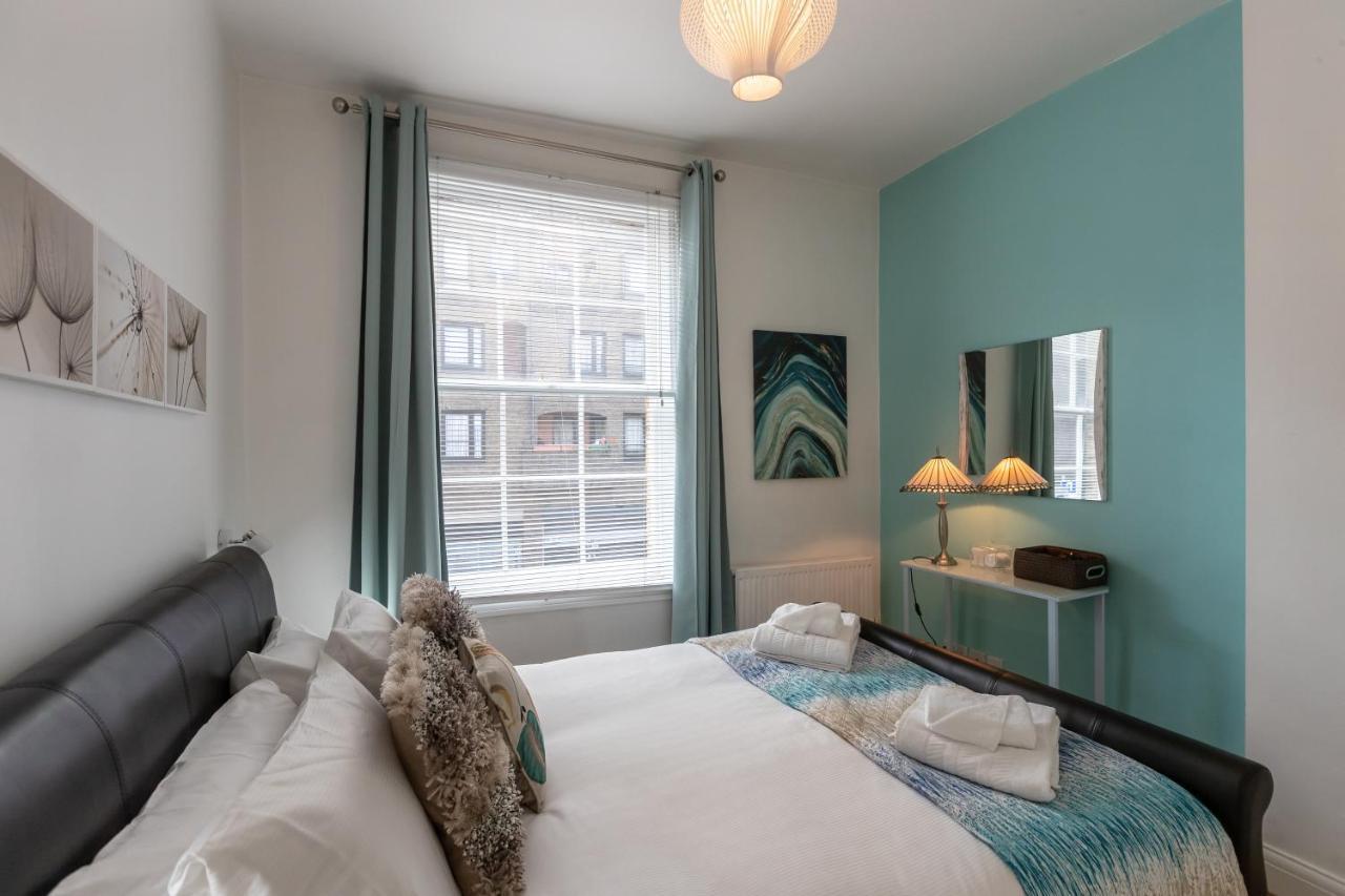 The Wanderlust - 1 Bedroom Apartment L Sleeps 4 With Sofa Bed L Prime Location Plus Free Wifi L Perfect For Business & Leisure Travelers L 15Percent Off Weekly & 20Percent Off Monthly Stays! London Luaran gambar