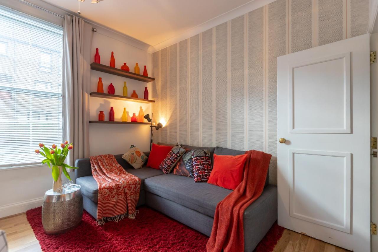The Wanderlust - 1 Bedroom Apartment L Sleeps 4 With Sofa Bed L Prime Location Plus Free Wifi L Perfect For Business & Leisure Travelers L 15Percent Off Weekly & 20Percent Off Monthly Stays! London Luaran gambar